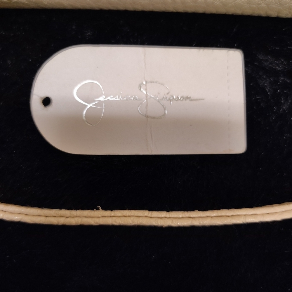 Jessica Simpson Cross Body Clutch - Picture 2 of 4